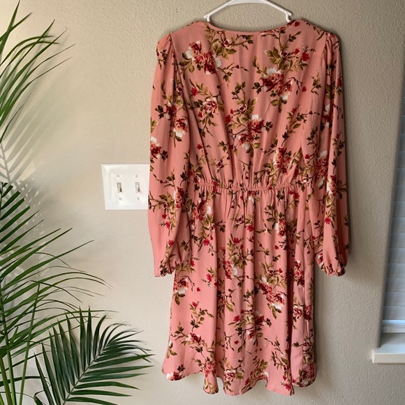 SOLD NWOT Pink floral wrap around tie dress - Picture 8 of 8